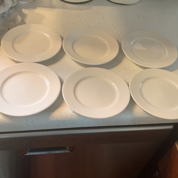 Pier 1 6” round appetizer plates quantity 5 - Picture 3 of 3